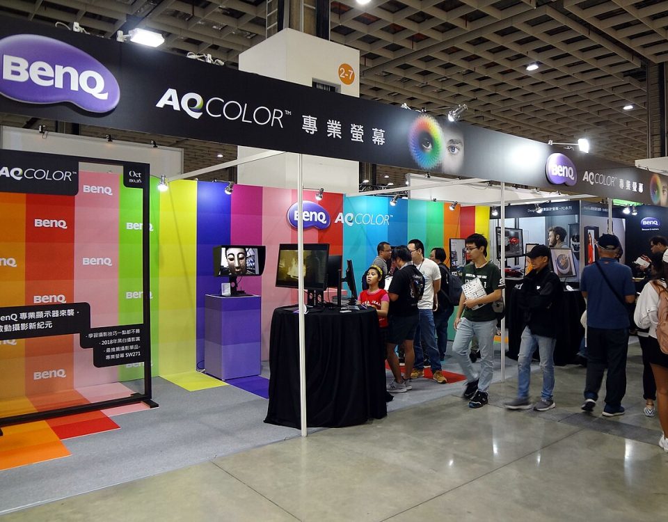 Booth Pameran Minimalis