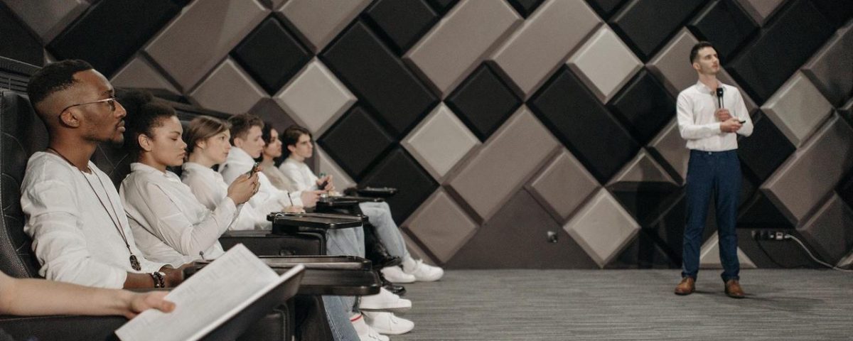 Mengapa Event Tahun Baru Anda Harus Ditangani oleh Profesional dari Trimitra Multi Kreasi